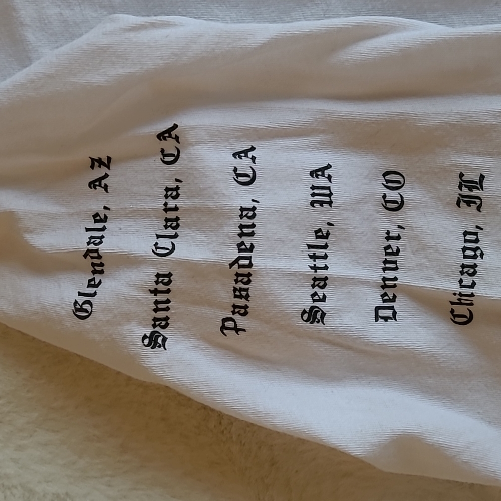 Taylor Swift Reputation US Concert Tour White Graphic Long Sleeve Tee - Picture 4 of 10